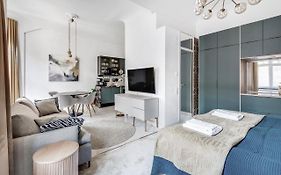 Wehost Marble And Brands In The Heart Of Helsinki @Vuorikatu 8